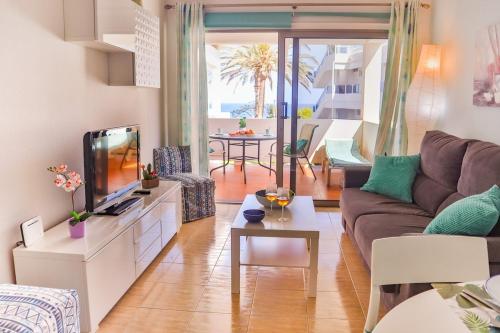 Aida - apartamento junto a la playa con vistas al océano