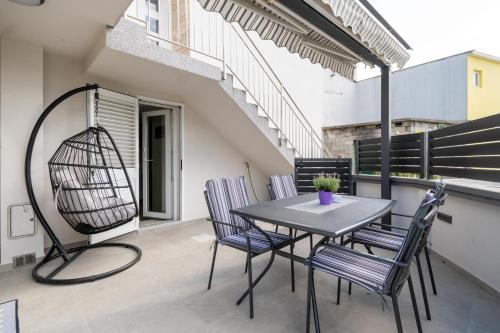 Apartments by the sea Bibinje, Zadar - 22075