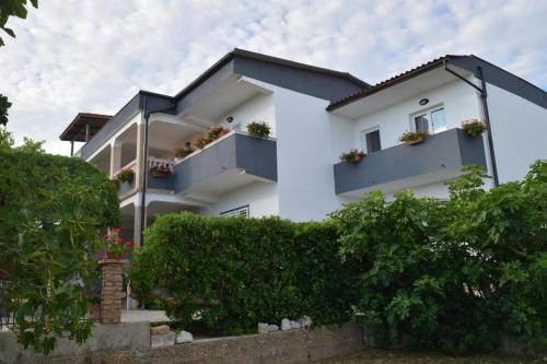 Apartments by the sea Barbat, Rab - 24277