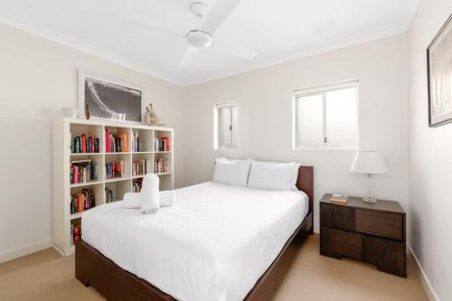 Katil atau katil-katil dalam bilik di Beachfront Luxury 3 Beds with Ocean View Balcony