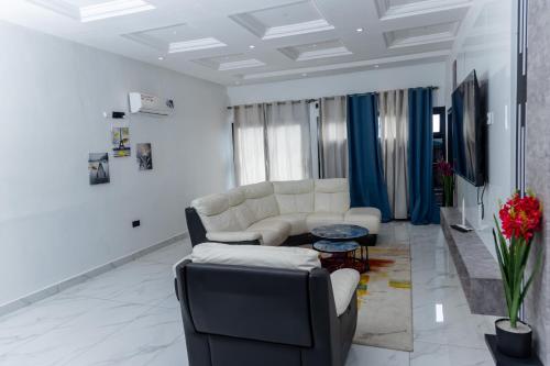 Gallery image of Pinorich Hotel in Buea