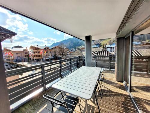 Appartement spacieux skis aux pieds, centre village, 8 pers, parking