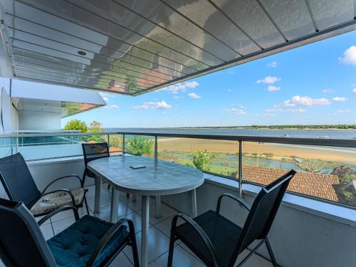 Arcachon : Appartement T3 au bord de la plage avec WiFi et double garage - FR-1-433-139