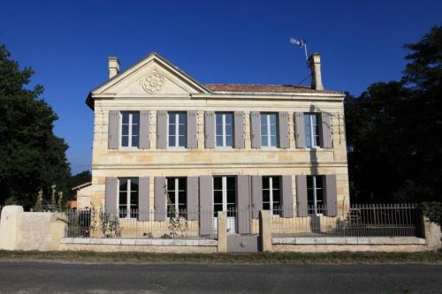 Photo de la galerie de l'établissement Chateau La Tour Blanche, à Saint-Christoly-Médoc