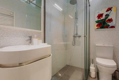 Photo de la galerie de l'établissement Chateau La Tour Blanche, à Saint-Christoly-Médoc