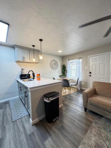 Gallery image of 4 STATE FAIR l DT Dallas l FIFA READY l Staycation 1Bd1Ba in Dallas