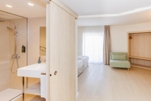 Ένα μπάνιο στο Hotel O7 ALONDRA