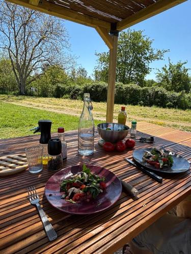 Photo de la galerie de l'établissement Chalets des prés-village, à Bussy-le Repos