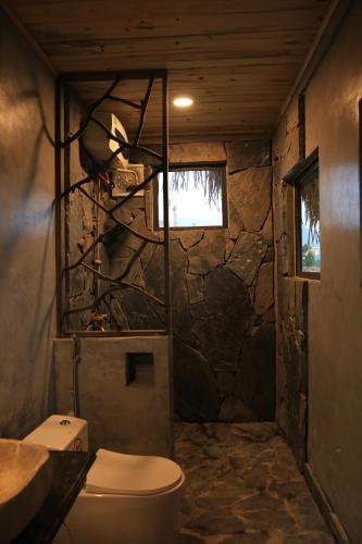 Koupelna v ubytování Ha Giang Eco Stone House - Tours & Rental Motorbike