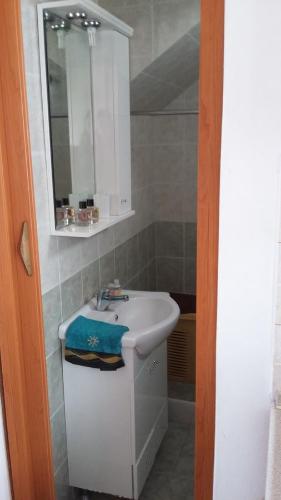 Koupelna v ubytování Haraki House