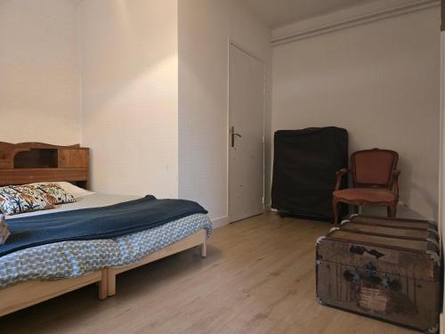 Photo de la galerie de l'établissement Le CantoMerle - Parking gratuit sur place - Terrasse - Jardin - Appartement au bord du canal - 2 à 3 personnes, à Montauban