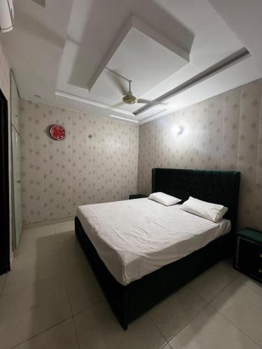 Katil atau katil-katil dalam bilik di Luxury 1 Bedroom Apartment