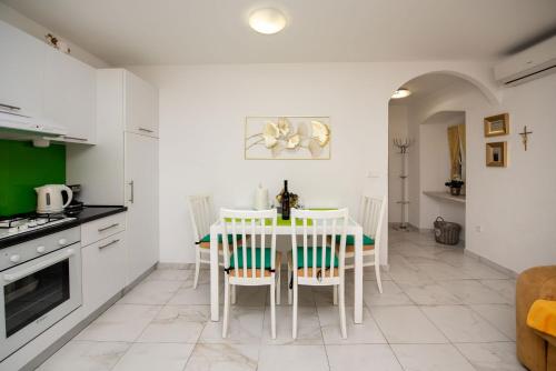 Dapur atau dapur kecil di Apartment Dea