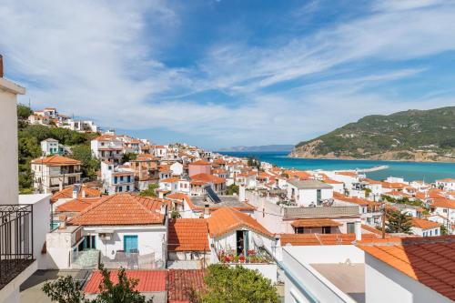 Skopelos Arbaroriza House with sea view