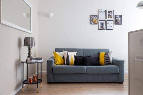 Solari Apartment, Milan fashion street