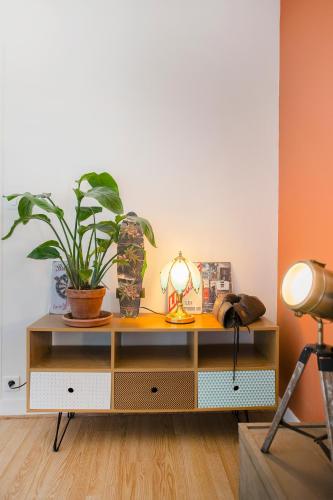 Photo de la galerie de l'établissement Appartement avec 2 chambres dans le centre d'Olivet proche du CoMet d'Orléans - Place de Parking gratuite, à Olivet