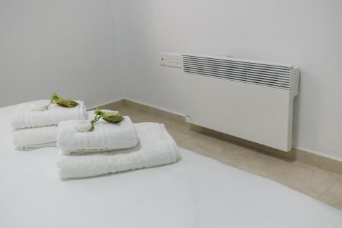 Φωτογραφία από το άλμπουμ του Cozy Breeze - Chic villa with amazing pool & bbq στο Αλεθρικό