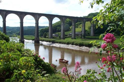 Loodusmaastik puhkemaja lähedal