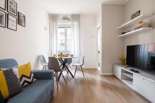 Solari Apartment, Milan fashion street