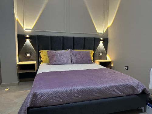 Ένα ή περισσότερα κρεβάτια σε δωμάτιο στο Central View Apartment Vlora City Center