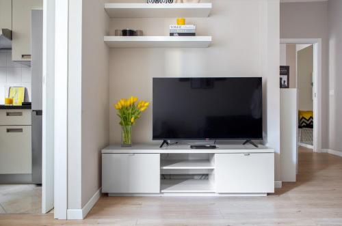 Solari Apartment, Milan fashion street