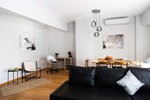 Sunset Sky Lounge - Chic Penthouse in Thessaloniki