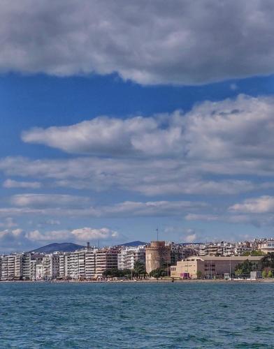 Prime location - 2 bd Boutique apartment
