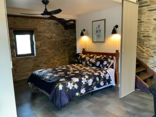 Ένα ή περισσότερα κρεβάτια σε δωμάτιο στο Coach House