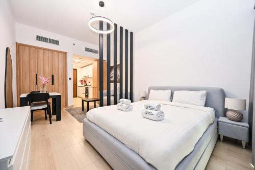 Chic Studio in Prime JVC Spot - Holiday Boulevard