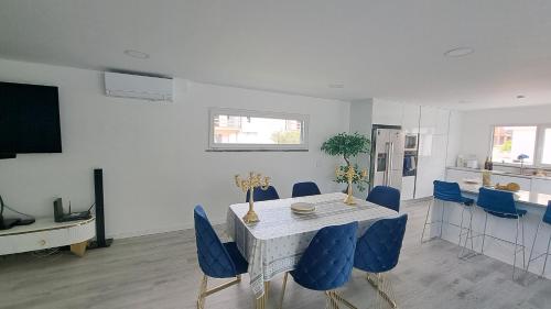 Η κουζίνα ή μικρή κουζίνα στο Villa Encantada mit Pool
