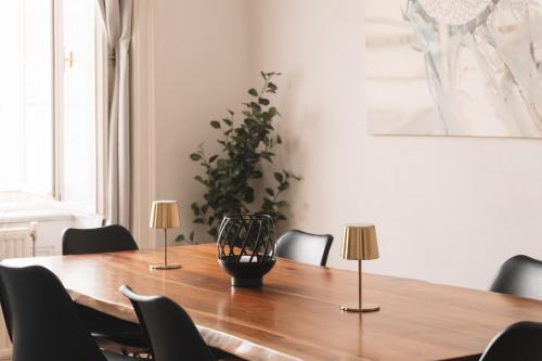 Vienna City Landstraße Retreat - Stylish & Spacious 2 BD for 8 Guests