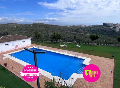 Cozy and quiet apartment with sea views