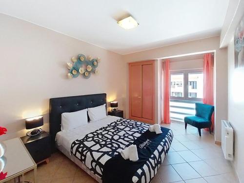 Central View 990 meters from beach on foot