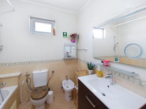 Central View 990 meters from beach on foot