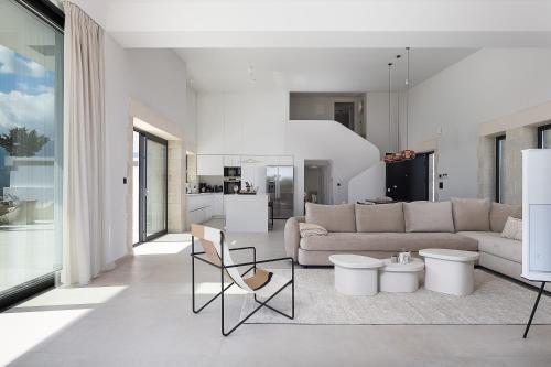 Zona de estar de Villa Terra Infinity Views & Golden Sunsets