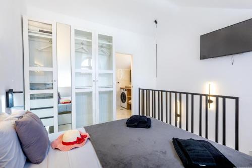 Parque Santiago II Fabulous 1 bedroom duplex