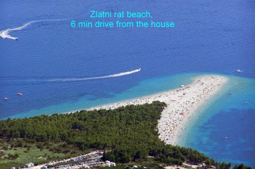 Stone house Dragan in the very center, with pool table, two balconies and the sea view