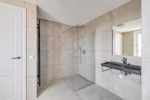 Penthouse Zeezicht - Residence Kabbelaarsbank (6 P) - not for companiesにあるバスルーム