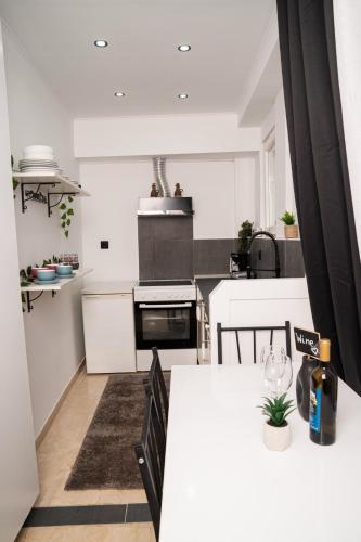 Tsigros Apartments B