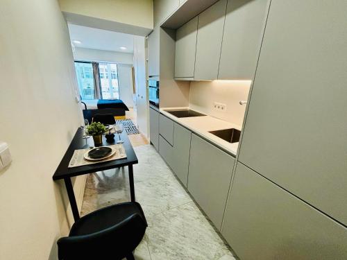 The Crespo - NO 39 - Modern Studio Apartments
