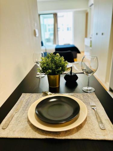 The Crespo - NO 39 - Modern Studio Apartments
