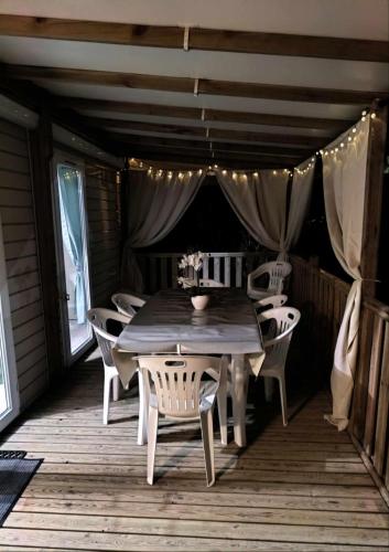 Galería fotográfica de Le Cosy de Tess Mobil-home Sublima 6 personnes en Canet-en-Roussillon