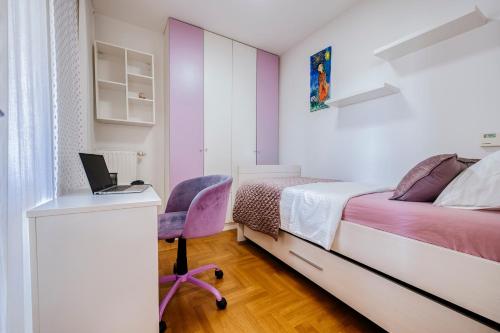 Zara Vista - with free parking