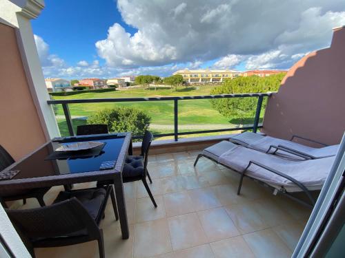 Beautiful 2 bed townhouse on Boavista golf course photo 2