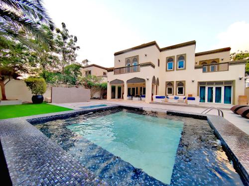 Signature 7-bedroom Villa Marina