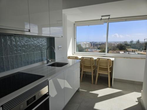 Apartamento moderno com vista para o mar em Faro