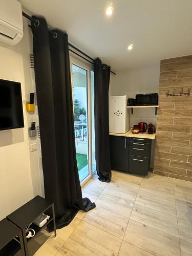 Photo de la galerie de l'établissement Sunny Vibes Studio Centre Cannes, à Cannes