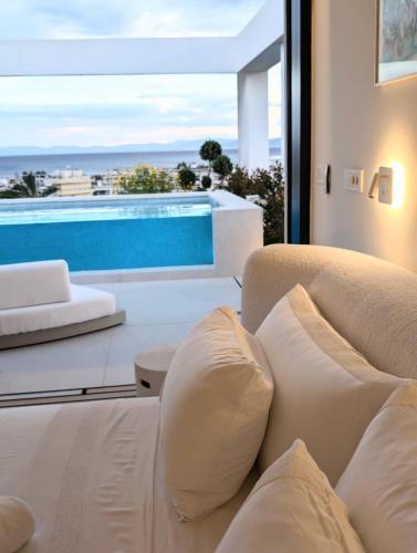 The ROSE Luxury Penthouse with Private Swimming Pool