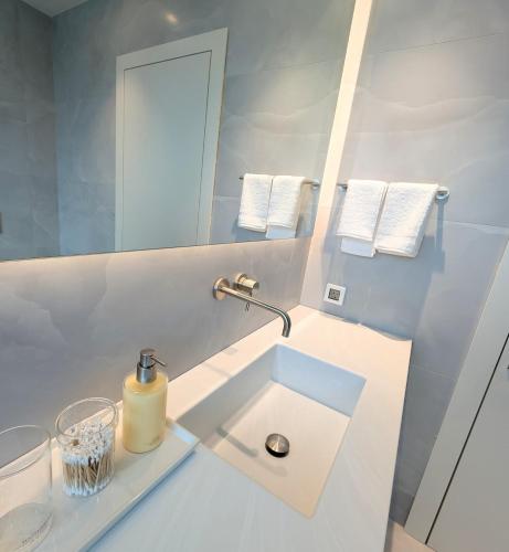 The ROSE Luxury Penthouse with Private Swimming Pool