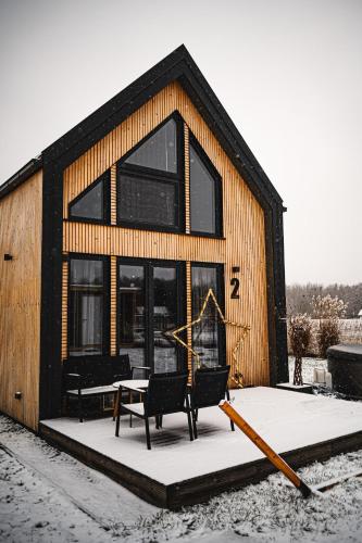 Mazurska Stodoła Na Półwyspie Pilchowskim im Winter